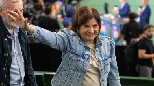 Bullrich confirmó que vacacionará en Disney con sus nietos pese al pedido de austeridad de Milei