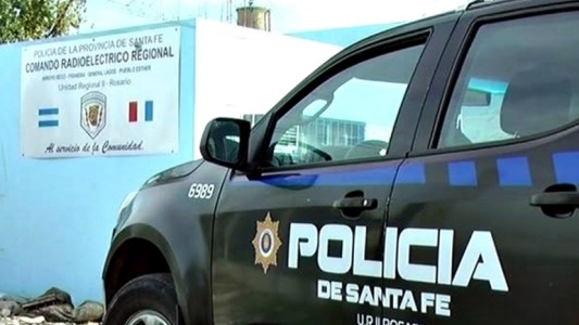 Detienen a diez policías de Rosario por presuntos delitos graves