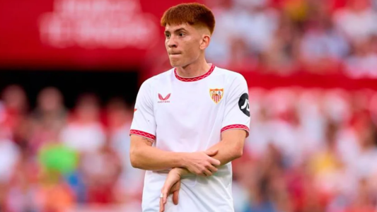 El DT de Sevilla liquidó al "Colo" Barco y su futuro es un enigma: "Cuando se abra el mercado sucederán cosas"