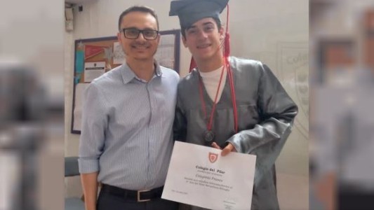 Colapinto aprovechó sus vacaciones en Argentina para terminar el colegio secundario