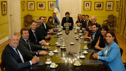 En otro gesto de acercamiento, Milei recibió a los diputados radicales expulsados