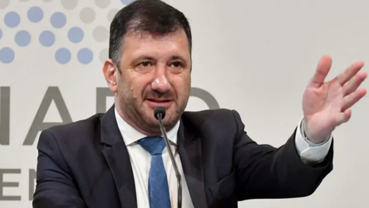 Senado: cuándo debería asumir Stefanía Cora, la reemplazante de Edgardo Kueider