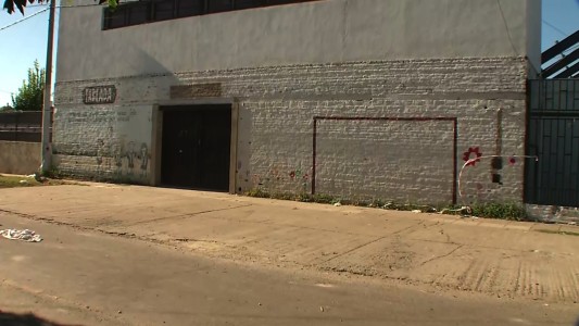 Asesinato en barrio Tablada: un joven falleció por un disparo en la espalda