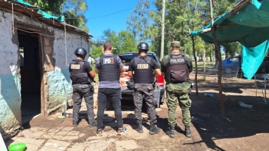 Desmantelaron un búnker de drogas y descubrieron una faena clandestina en Frontera
