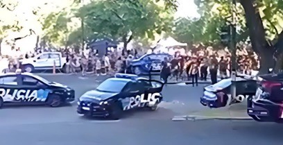 Detuvieron a un hombre acusado de abusar a menores tras un enfrentamiento con vecinos