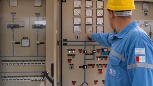 Ola de calor: la EPE pidió a los usuarios que tomen recaudos por la alta demanda