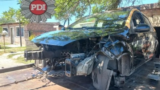 Encontraron desmantelado el taxi robado por un chofer