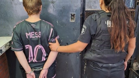 Agredieron a un policía frente a la Terminal de Ómnibus