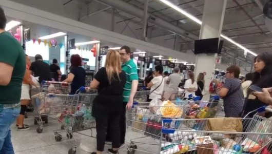 Las ventas en supermercados se reactivaron en noviembre, según Indec