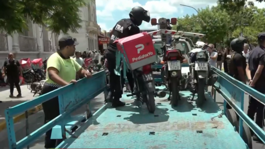 Protesta por el asesinato del delivery: detuvieron a compañeros y confiscaron sus motos