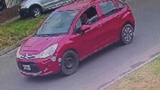 Ofrecen 15 millones de pesos como recompensa por aportar datos sobre un auto involucrado en ataques mafiosos