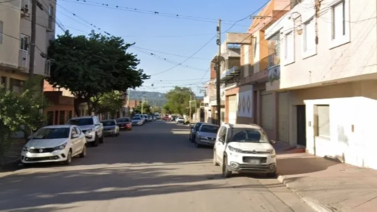 Detuvieron a dos policías que estaban borrachos y se quedaron dormidos