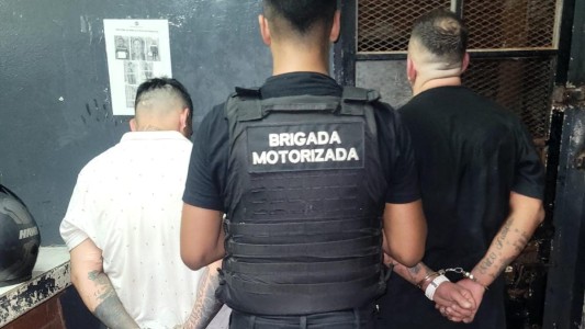 Dispararon a un joven con un rifle de aire comprimido desde un edificio: dos detenidos
