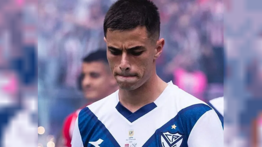 Incierto futuro de Valentín Gómez: sin club, entrenando en una plaza y en riesgo su convocatoria a la Selección