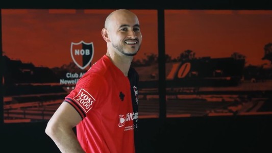 Llega ‘Cocoliso’: Newell’s fichó al delantero paraguayo Carlos González