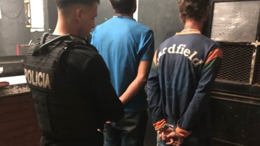 Robo frustrado: la dueña del comercio los sorprendió a través de las cámaras de seguridad