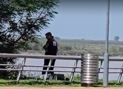 Hallan un cuerpo sin vida en la barranca del río: investigan las causas de la muerte