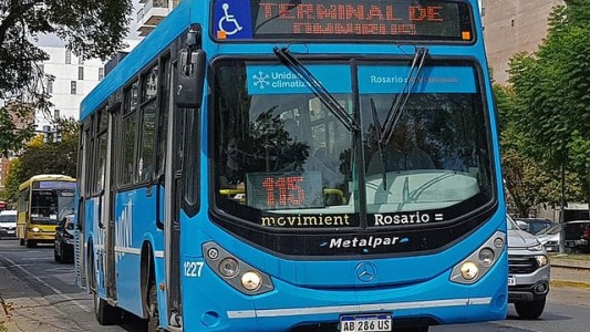 Amenazaron con un cuchillo a una colectivera: un pasajero detenido