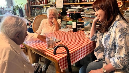 "Militantes hasta el último día": Cristina Kirchner visitó a José Mujica y a su esposa en Uruguay
