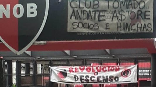 Crisis en Newell’s: la dirigencia promete elecciones y pide calma tras la toma del club