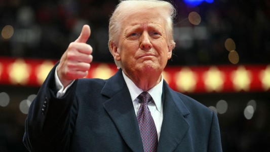 Trump confirmó que suspenderá aranceles a la mayoría de los productos de México por un mes