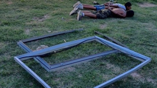 Detuvieron a dos jóvenes por robar en la obra del Hospital Regional Sur