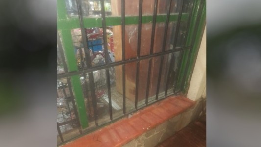 Cuatro aprehendidos tras el robo de frutas y verduras de un almacén