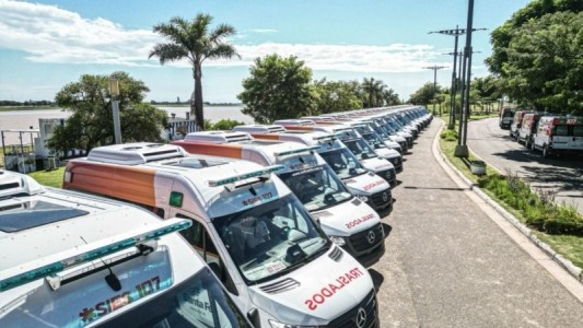 Pullaro presentó 174 ambulancias 0 Km: “Es la compra más importante y más grande que hizo el gobierno de la Provincia”