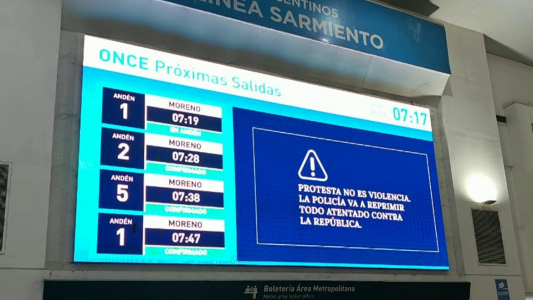 El Gobierno usó las estaciones de tren para advertir sobre violencia y represión en la marcha de jubilados