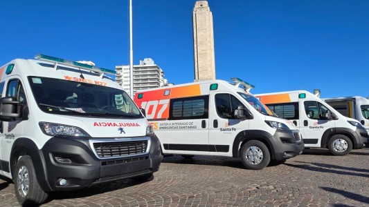 Santa Fe incorpora vehículos a su flota de salud pública: 49 ambulancias y minibuses