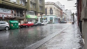 Domingo de lluvias y alerta por tormentas en la región