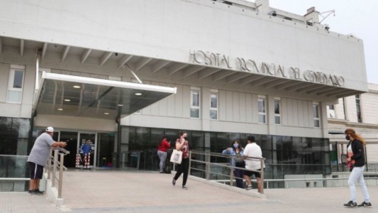 Policías salvaron con RCP a una jubilada que se descompensó en el centro