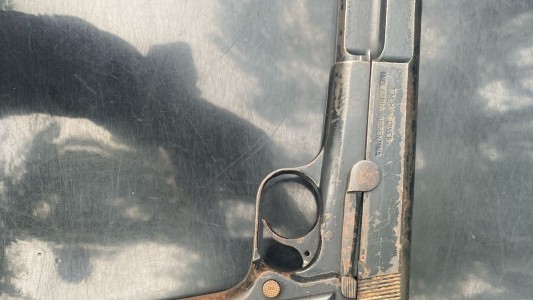 Villa Gobernador Gálvez: detuvieron a dos menores de edad con un revólver