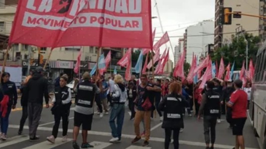 Tensión en Avellaneda: la policía busca impedir un corte en Puente Pueyrredón