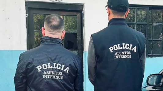 Dos policías extorsionaron a un joven con una denuncia falsa y quedaron detenidos