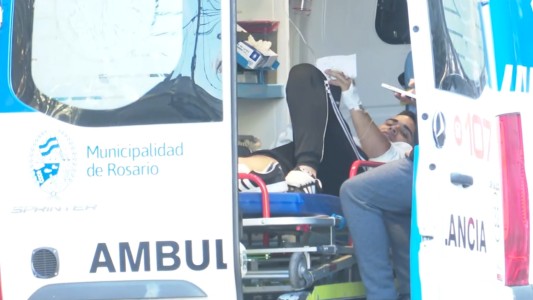 Fuerte choque en Amenabar y Primero de Mayo: un motociclista resultó herido