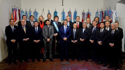 Nación y provincias tuvieron durante 2024 superávit fiscal al mismo tiempo por primera vez en casi 20 años