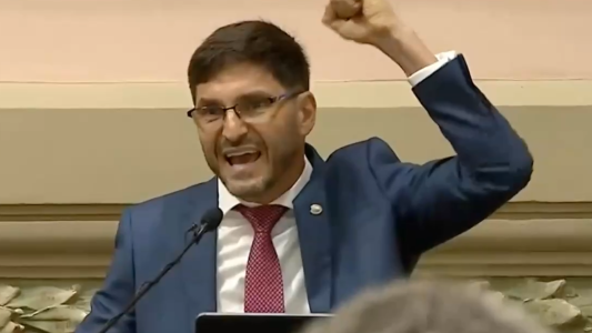 Reformas, transparencia y fin de privilegios: el mensaje de Pullaro en la Legislatura