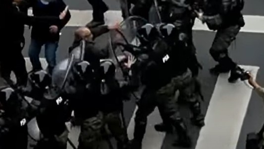 Incidentes en una nueva marcha de jubilados frente al Congreso