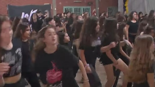 Bailarines rosarinos representarán a la ciudad en Brasil: necesitan colaboración