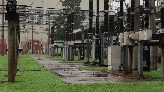 Amplio corte de energía en el norte y noroeste de Rosario por falla en un interruptor de media tensión