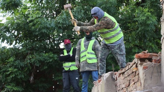 Operativo antidrogas en barrio Tablada: derribaron un búnker