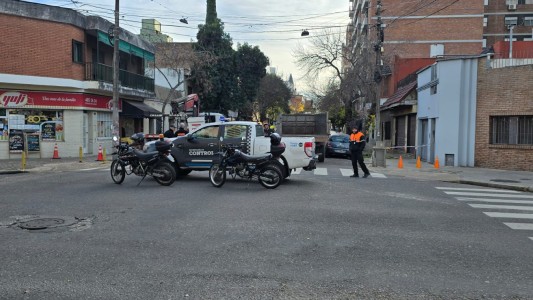 La remoción de un árbol provocó una fuga de gas y cortes de tránsito
