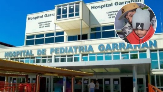 Atención en el Garrahan: Tiziano aguarda una cirugía por una afección en la mano