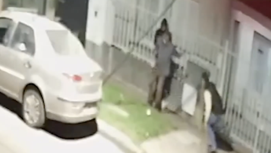 Violento robo a plena luz del día en una cuadra marcada por la inseguridad
