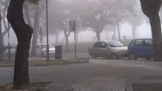 Tiempo en Rosario: niebla densa, frío matinal y sol hacia el mediodía