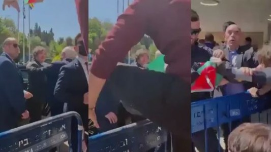 Dos manifestantes pro-Palestina intentaron abalanzarse sobre Javier Milei en Jerusalén y fueron reducidos