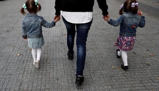 Criar un hijo en Argentina cuesta más de $516.000 por mes