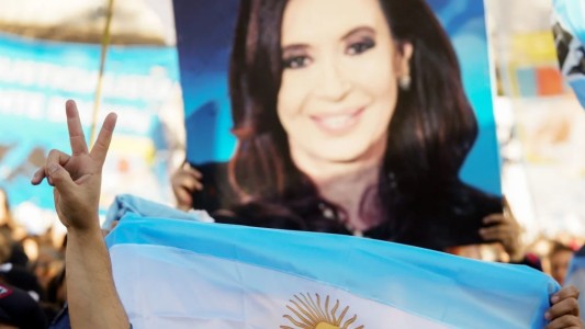 El kirchnerismo convocó a un “banderazo” para saludar a Cristina Kirchner por el Día de la Bandera