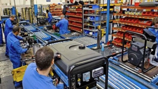 La industria creció, pero sigue en crisis: el dato clave que muestra la otra cara de la recuperación